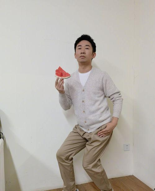 杨迪爆料小黑屋视频,一场娱乐圈的幕后风云大揭秘  第1张